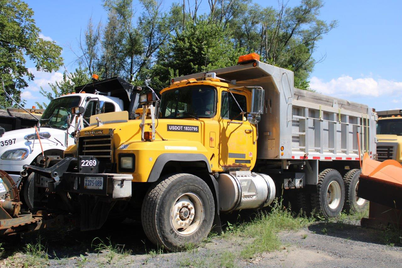 2002 Mack RD688S