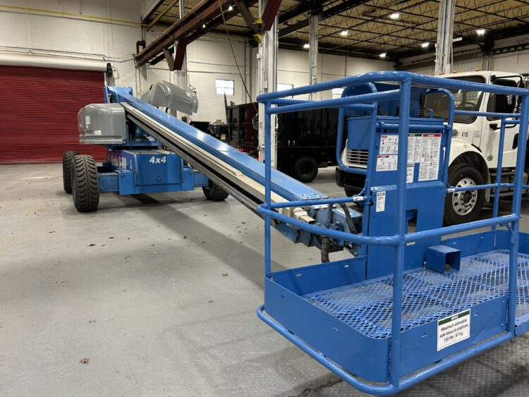 2000 Genie S80' Arial Lift_TKR-Resale Genie 002