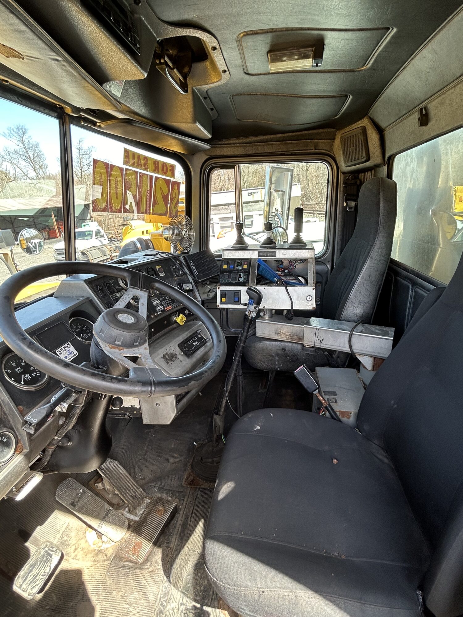 2002 Mack Tandem Axle Dump Truck_2730-2