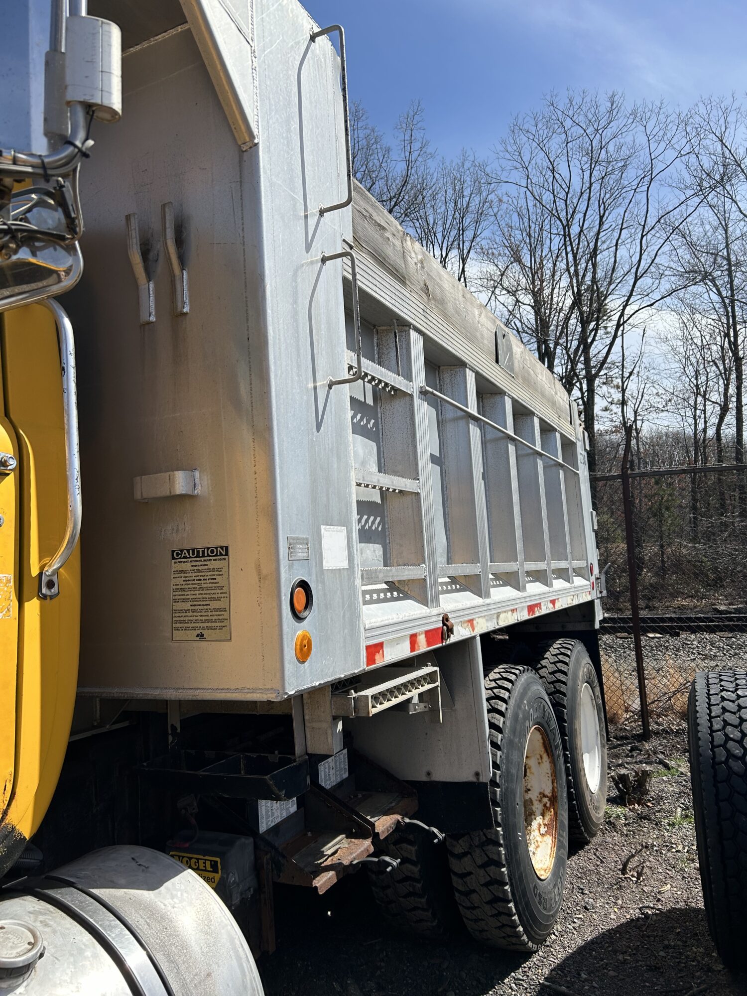 2002 Mack Tandem Axle Dump Truck_2730-4