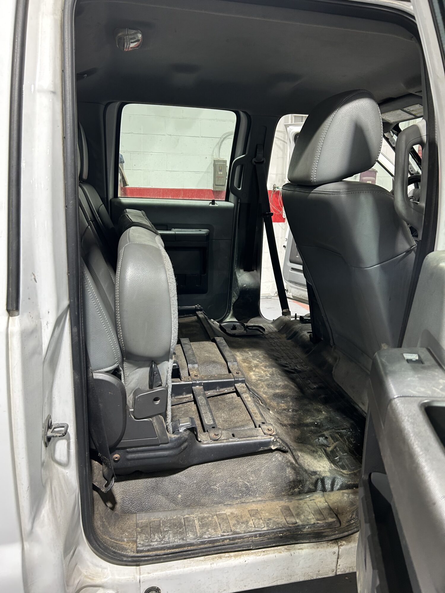 2011 Ford F450 Crew Cab Dual_2340-4